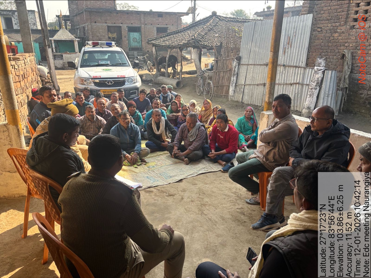 जंगल किनारे गांवों के ग्रामीणों को किया गया जागरूक।